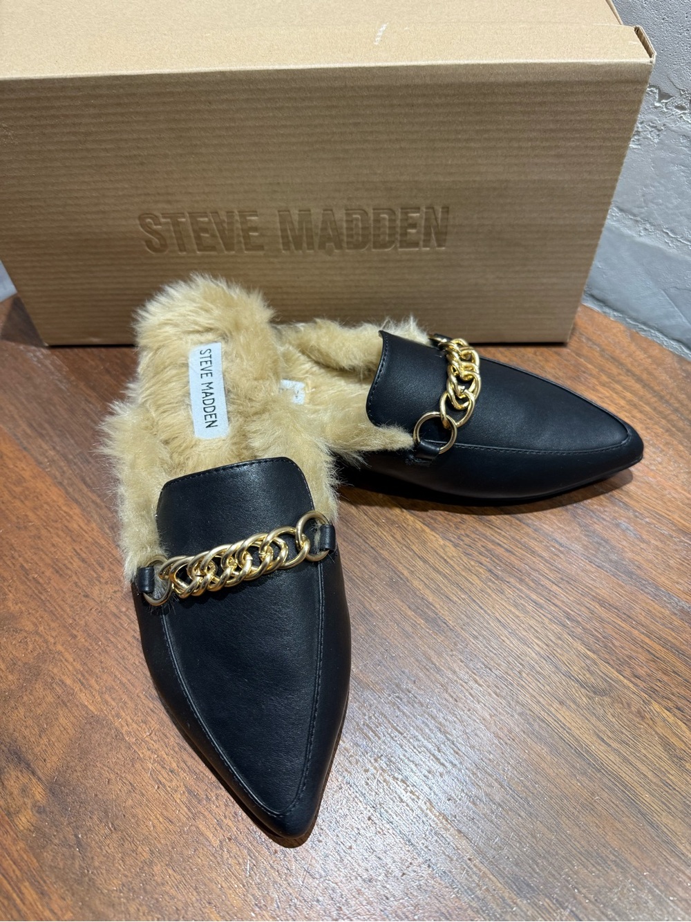 Steve Madden Black Faux-Leather Mules with Gold Chain and Cream Fur